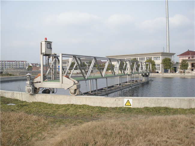 半橋式周邊傳動吸泥機 半橋式周邊傳動吸泥機